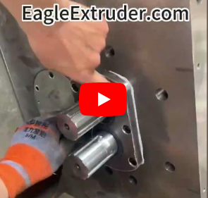 How to replace oil seal for gear box of twin screw extruder machine?